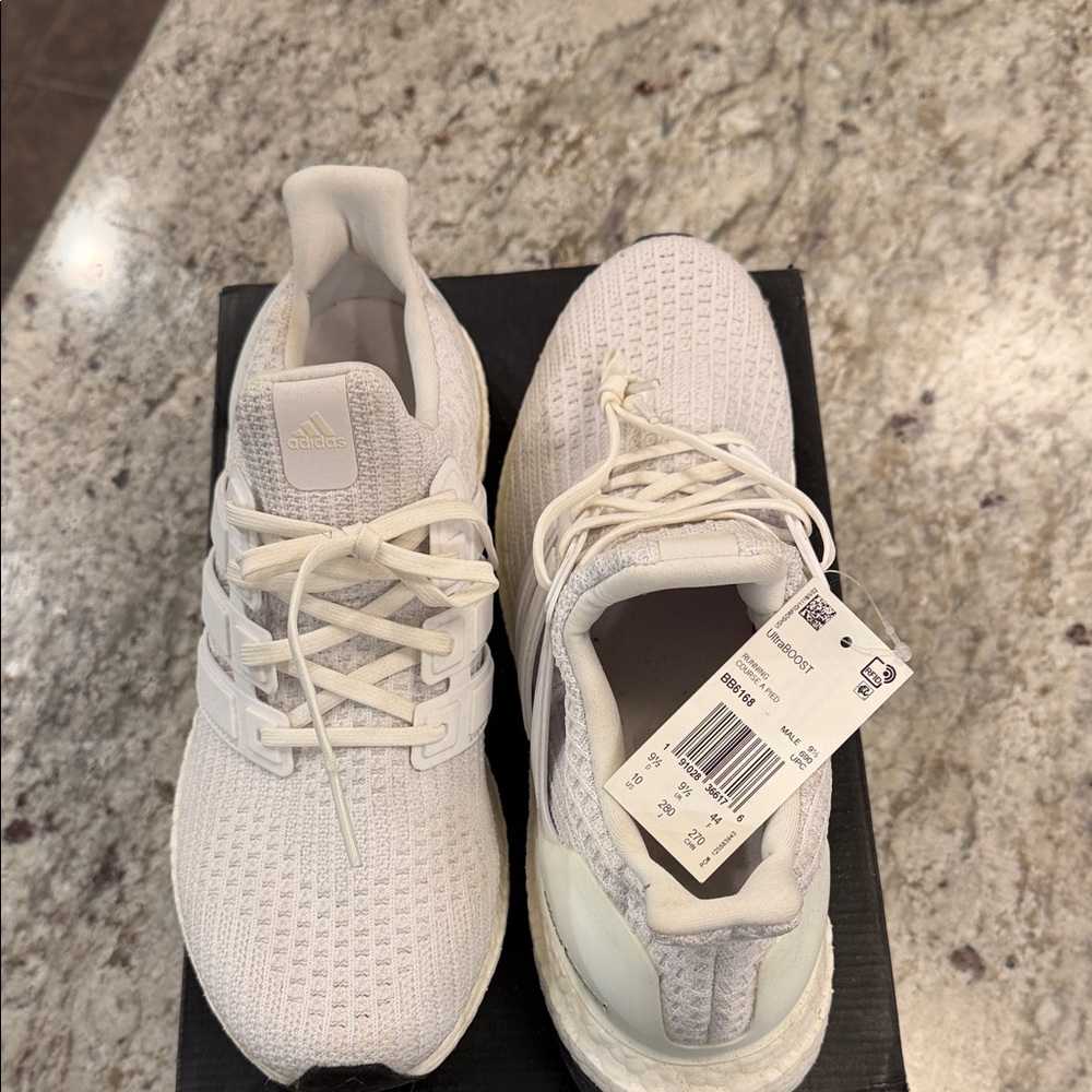 adidas UltaBoost 4.0 Men’s White Sneakers (BB6168) Size 10 US with original box